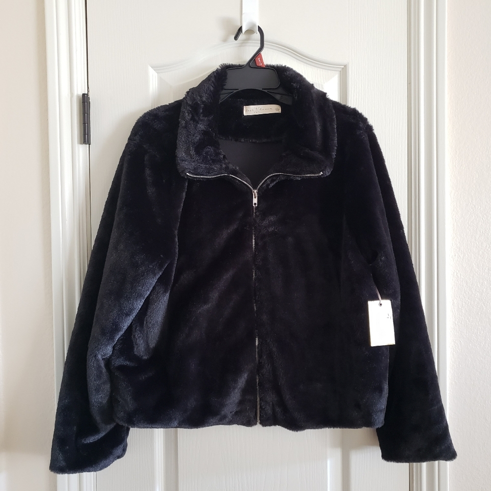 Fair Haven Women’s Faux Fur Black Zip Fuzzy Mobwife Boxy Large Jacket NWT